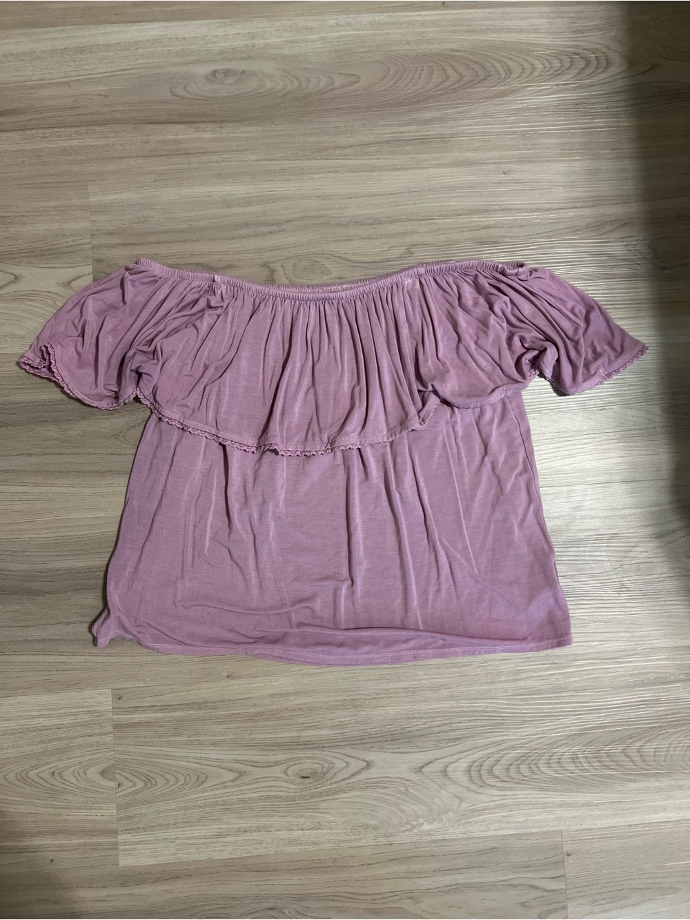 American Eagle Outfitters Off-Shoulder Ruffle Top in Mauve